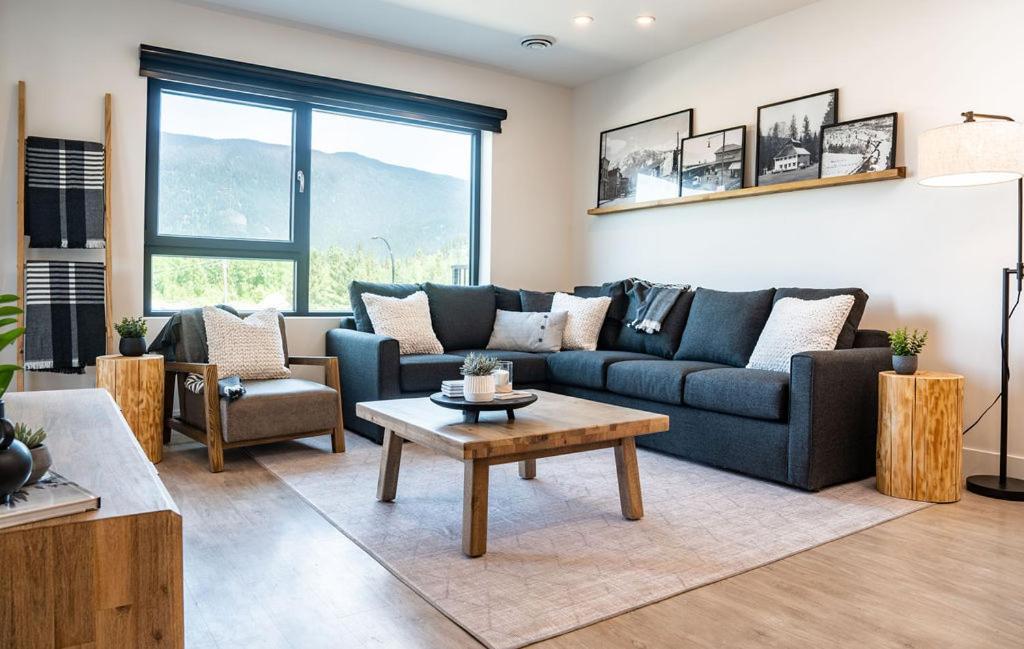 Ghost Peak By Revelstoke Vacations Apartment Exterior photo