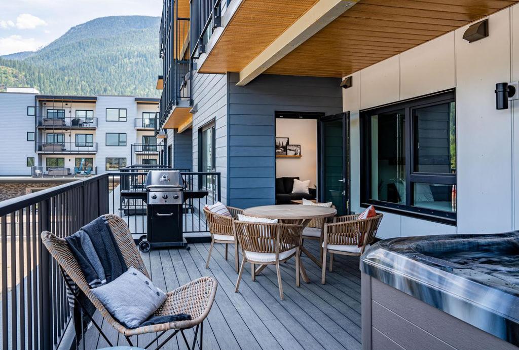 Ghost Peak By Revelstoke Vacations Apartment Exterior photo